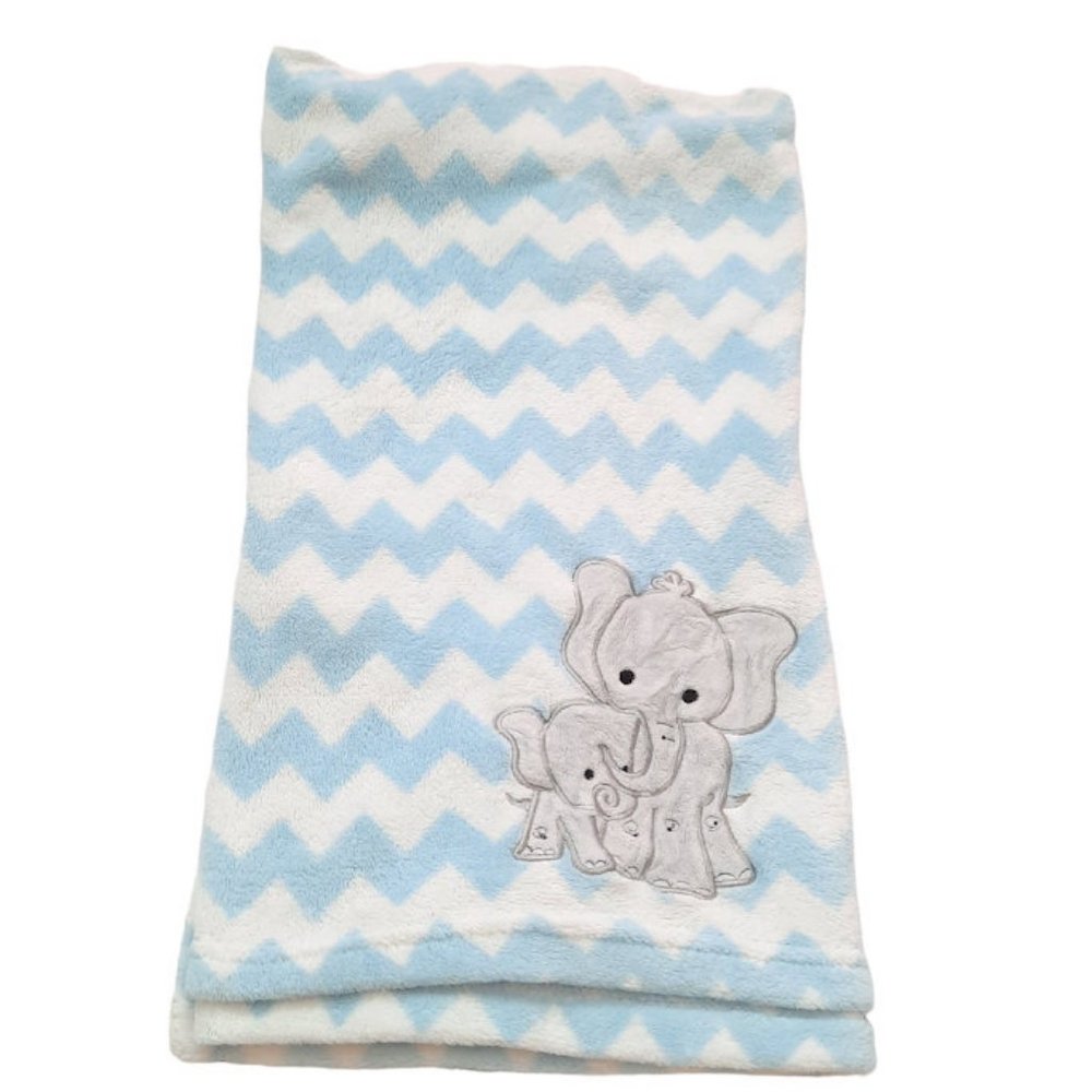 Bedtime Originals Mom & Baby Elephants Blue White Chevron Blanket 32" X 41"